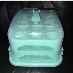 New cupcake carrier!